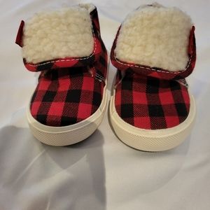 Hard sole red and black plaid Elmo boots.